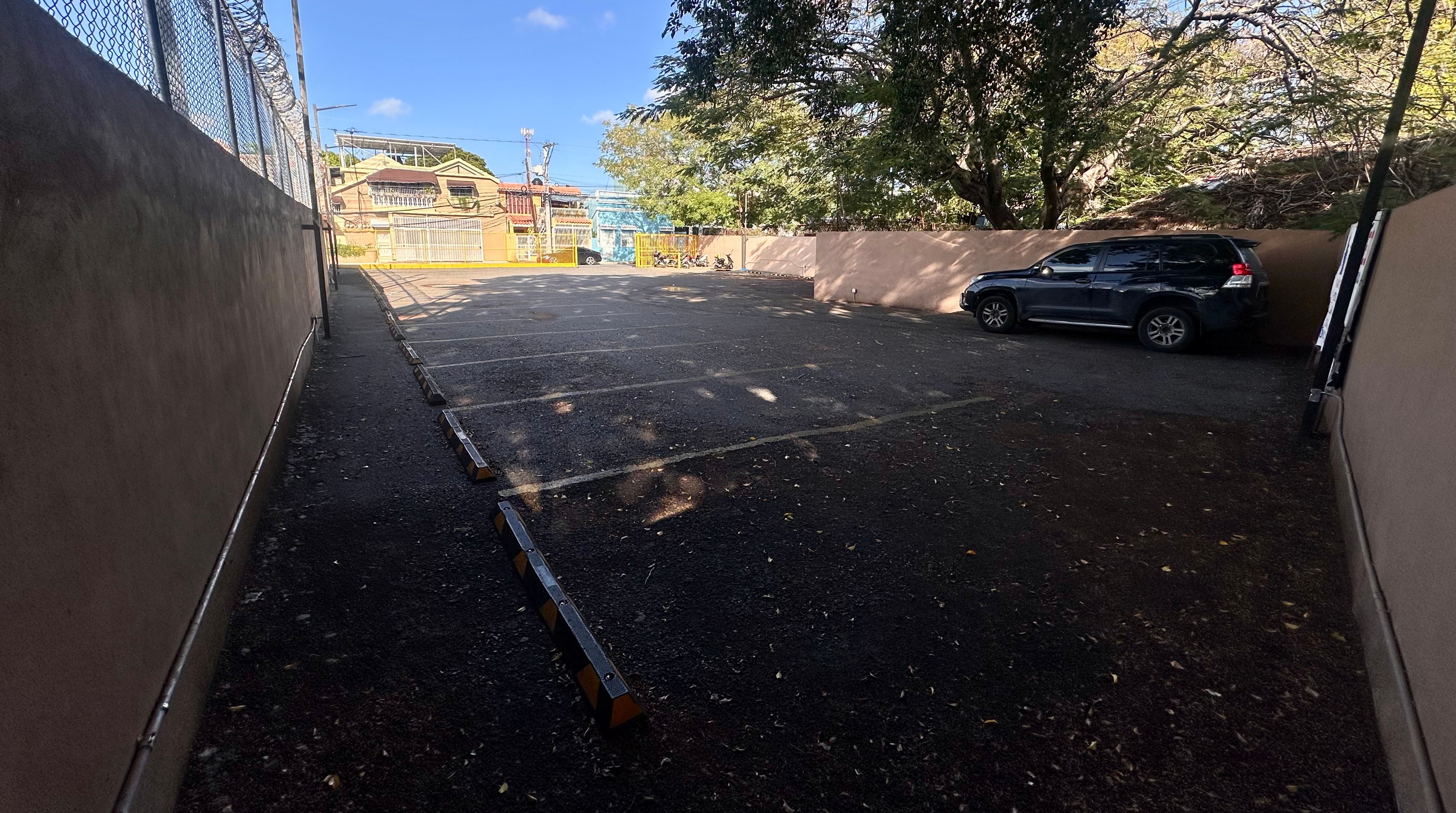 Área exterior de estacionamiento